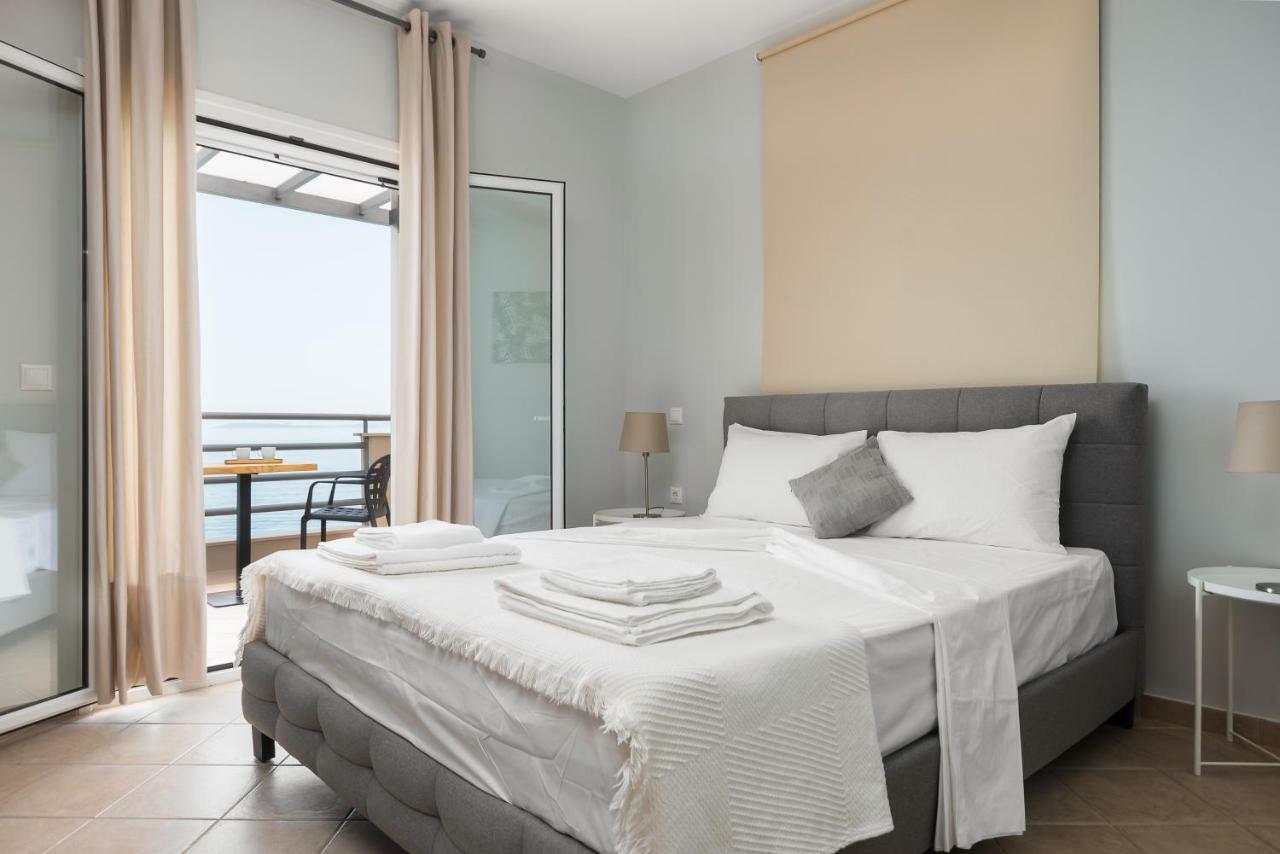 Glyfa Beach Villas Barbati Exteriör bild