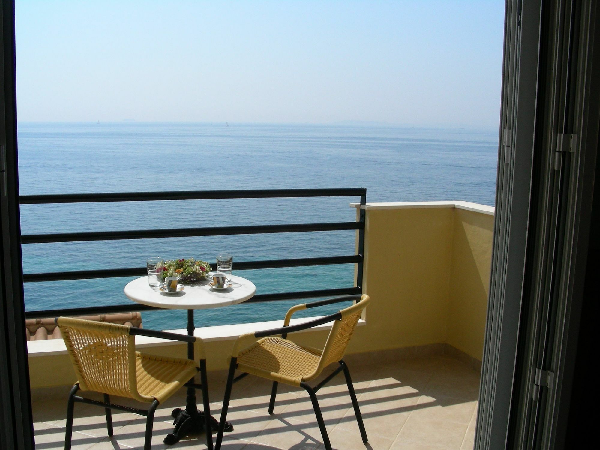 Glyfa Beach Villas Barbati Exteriör bild